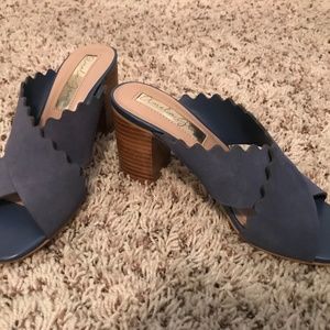 Amelia Grace Zoe sandal, size 6